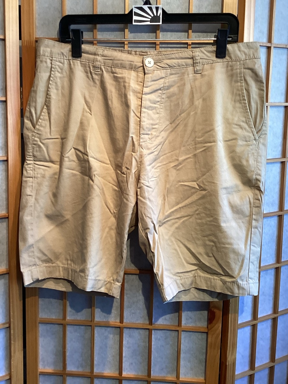 Divided By H&M Flat-Front Chino Shorts Khaki Men's Size Waist 32